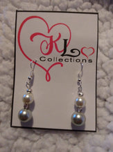 Load image into Gallery viewer, Sassy Pearls
